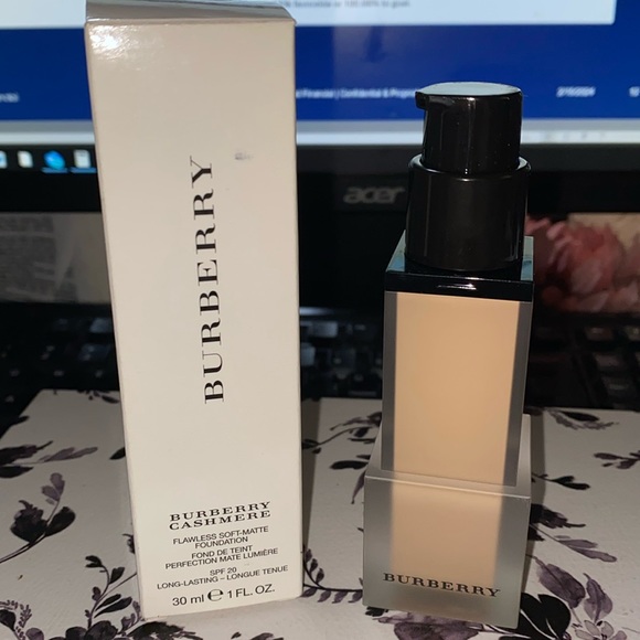 Burberry Foundation - Picture 3 of 3